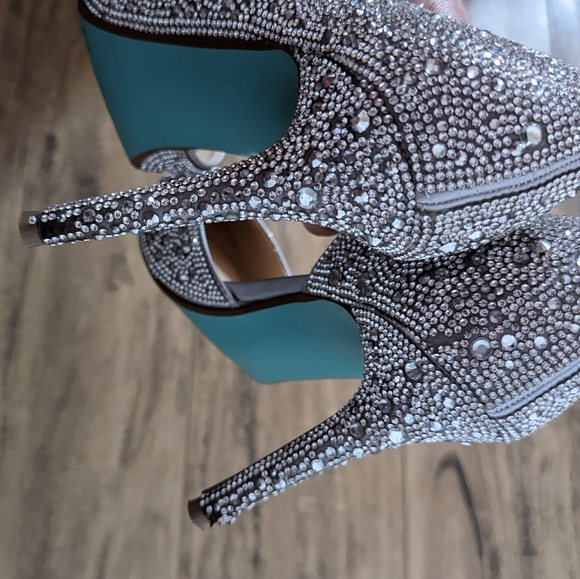 Betsey Johnson sparkle heels - Picture 3 of 3